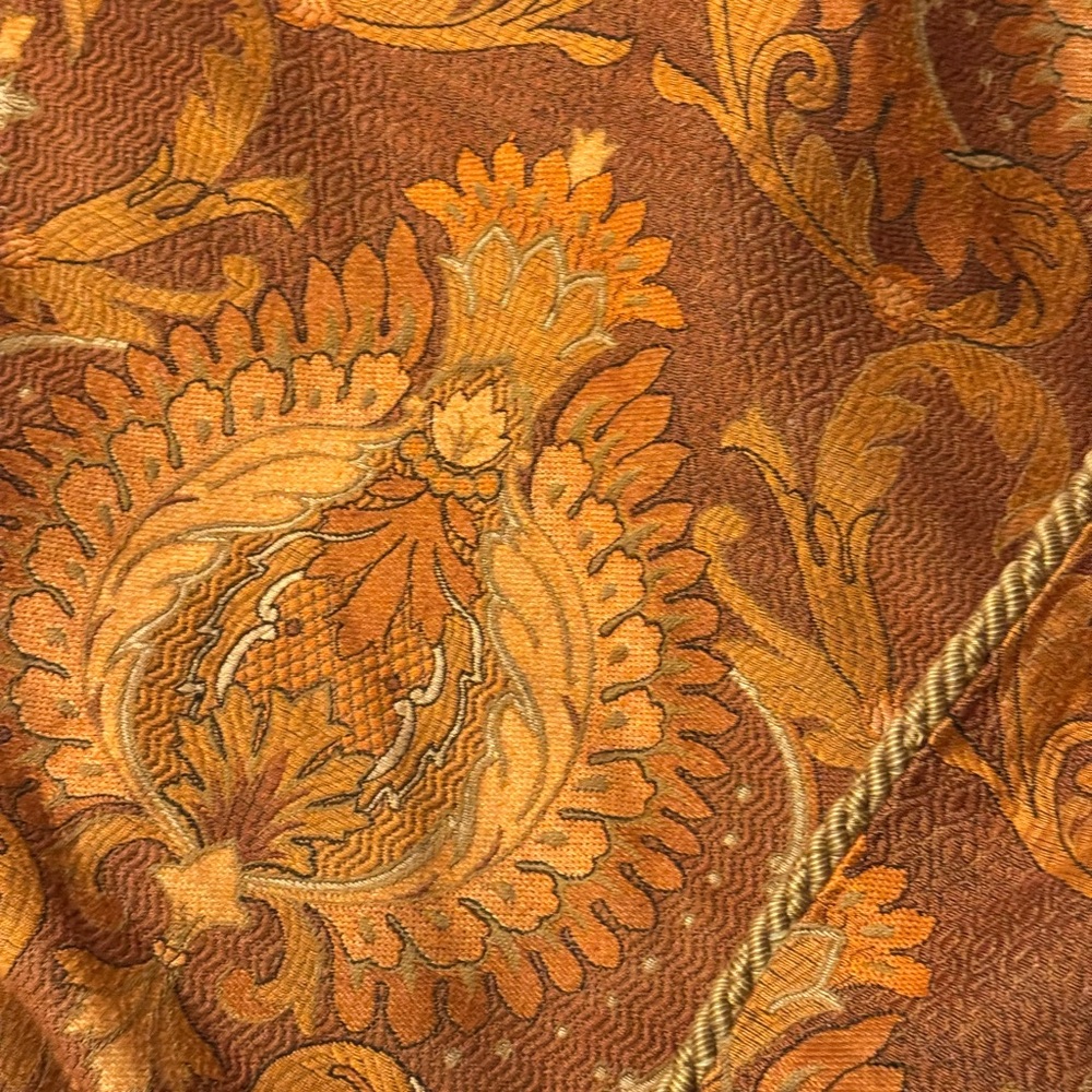 Elegant Paisley Comforter in Rich Brown - Picture 5 of 9